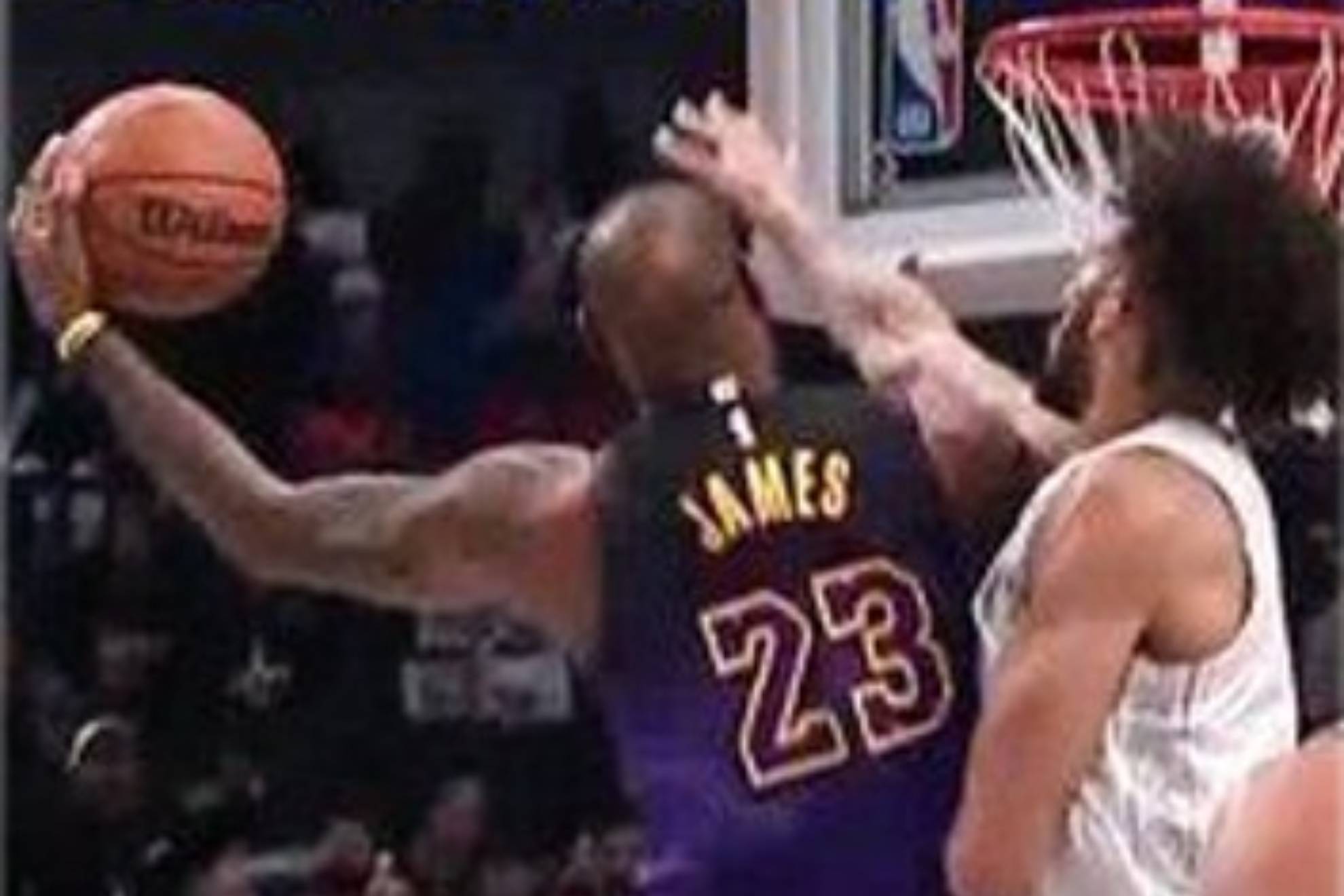 异且雄心勃 异且雄心勃